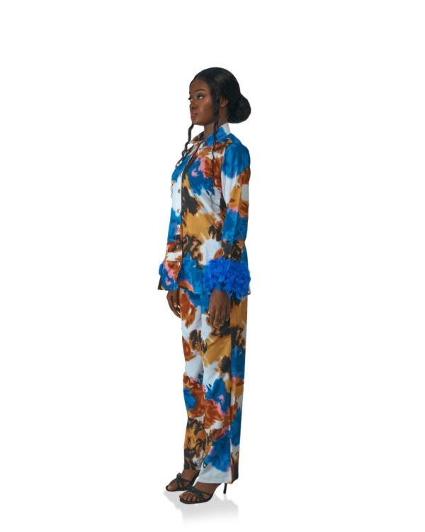 Easy Wear - Image 3
